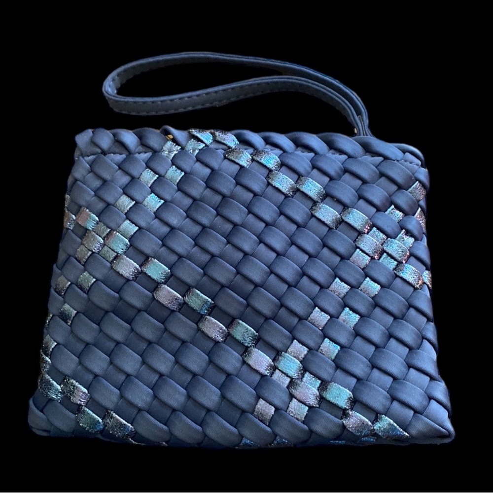 Haute Shore Small Size Woven Tote - Picture 2 of 6